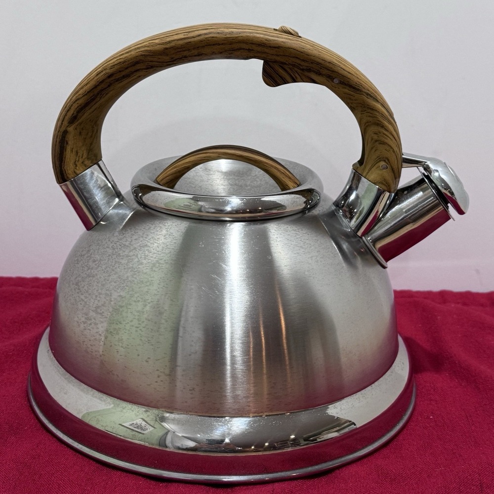 Balduzzi Italian Style Induction Tea Kettle 2.5 Quart Faux Wood Stainless Steel
